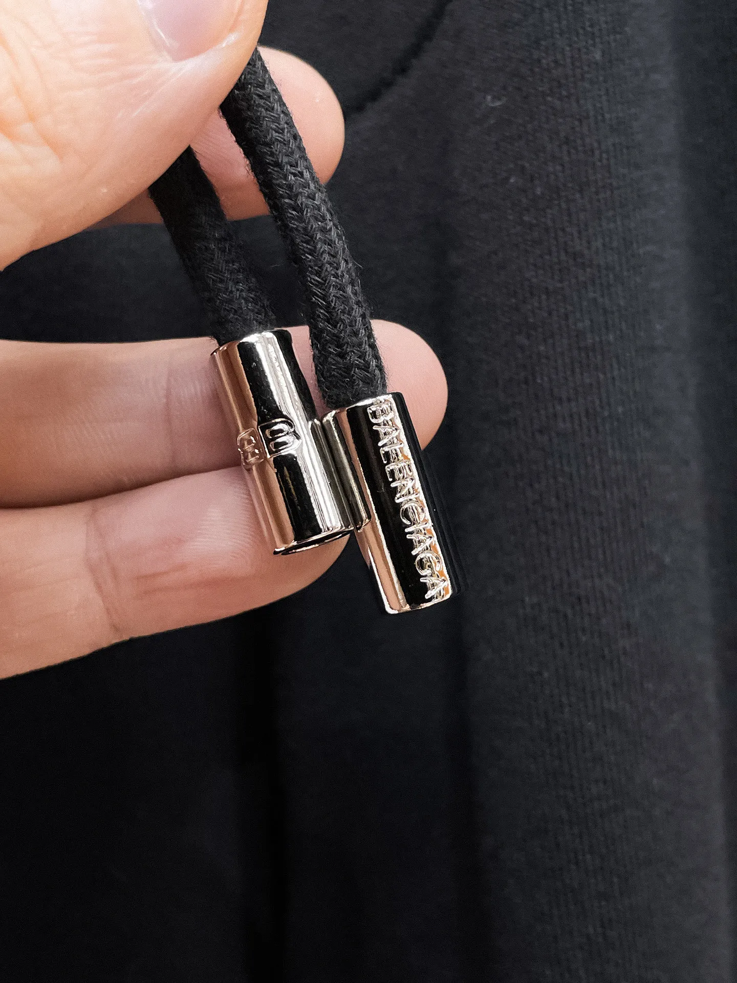 Balenciaga's three-standard complete 2026 summer New Arrival men's casual shorts, advanced custom-made Breathable fabric, Breathable fabric, extremely stretchy and comfortable, impeccable details, top-grade accessories, original logo design concept, delicate and soft feel! The upper body fit is awesome! Size: M-XXXL Please state your height and weight when ordering